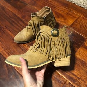 Cowboy boots/booties